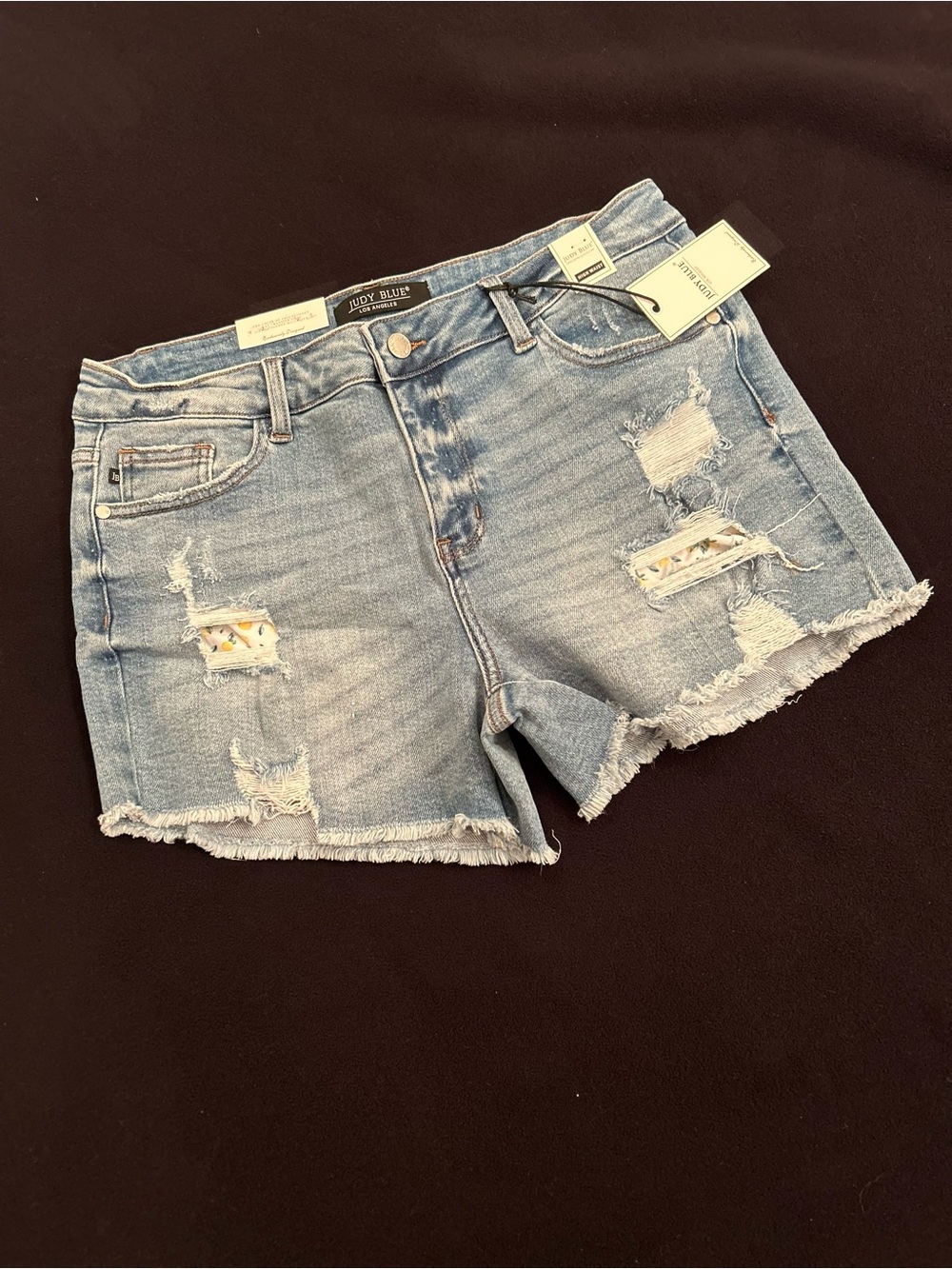Judy Blue Light Wash Distressed Denim Shorts - Light Blue new with tags AXL